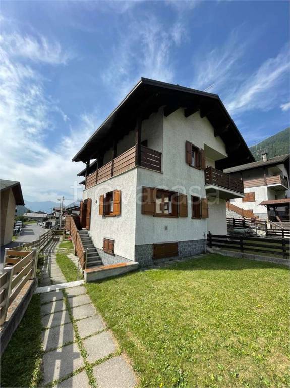 appartamento in affitto a Valdisotto in zona Cepina