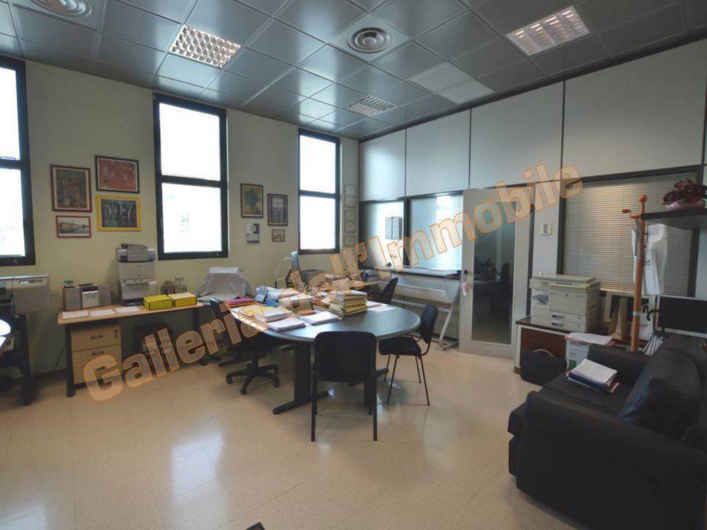 ufficio in affitto ad Abbiategrasso
