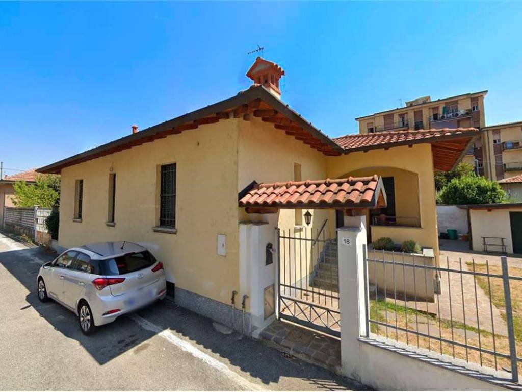 casa indipendente in affitto ad Abbiategrasso