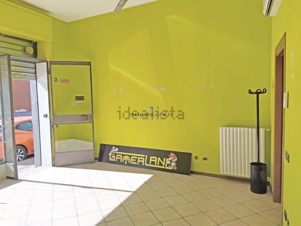 negozio in affitto ad Abbiategrasso