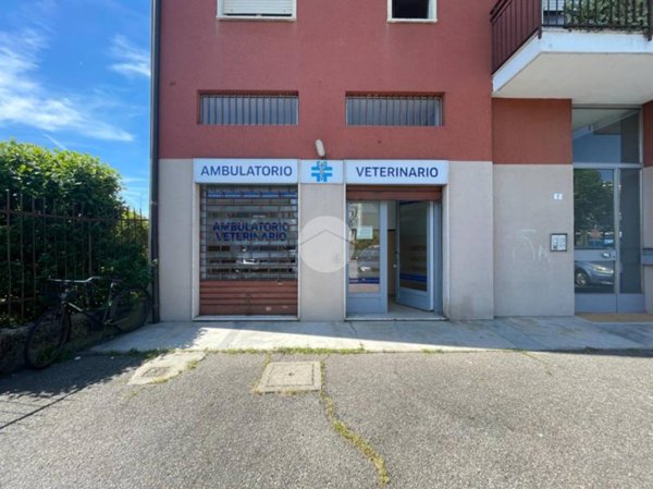 negozio in affitto ad Abbiategrasso