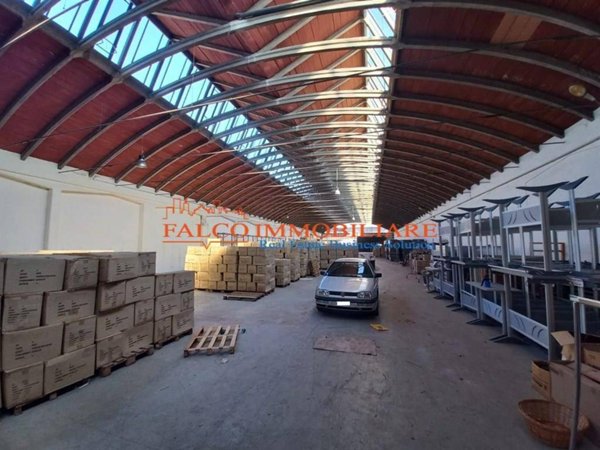 locale commerciale in affitto ad Abbiategrasso