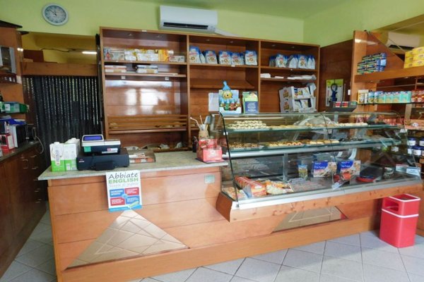 negozio in affitto ad Abbiategrasso