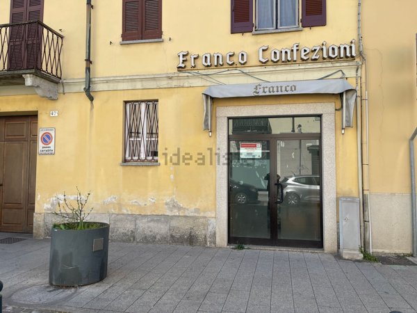locale commerciale in affitto ad Abbiategrasso