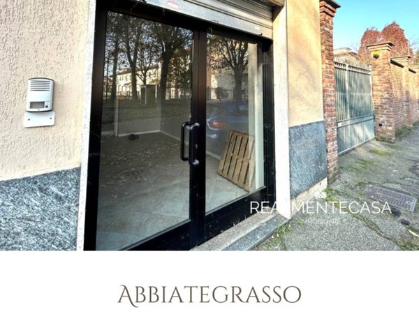 negozio in affitto ad Abbiategrasso
