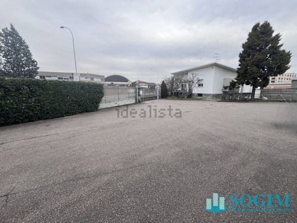 casa indipendente in affitto ad Abbiategrasso