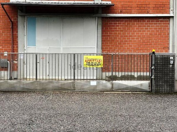 capannone in affitto ad Abbiategrasso