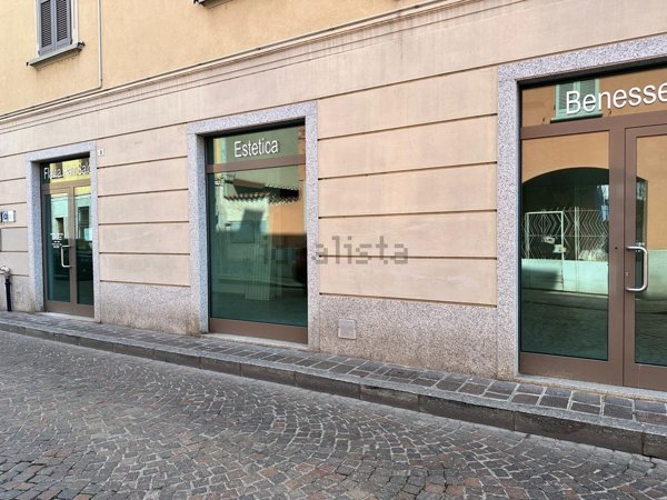 locale commerciale in affitto ad Abbiategrasso