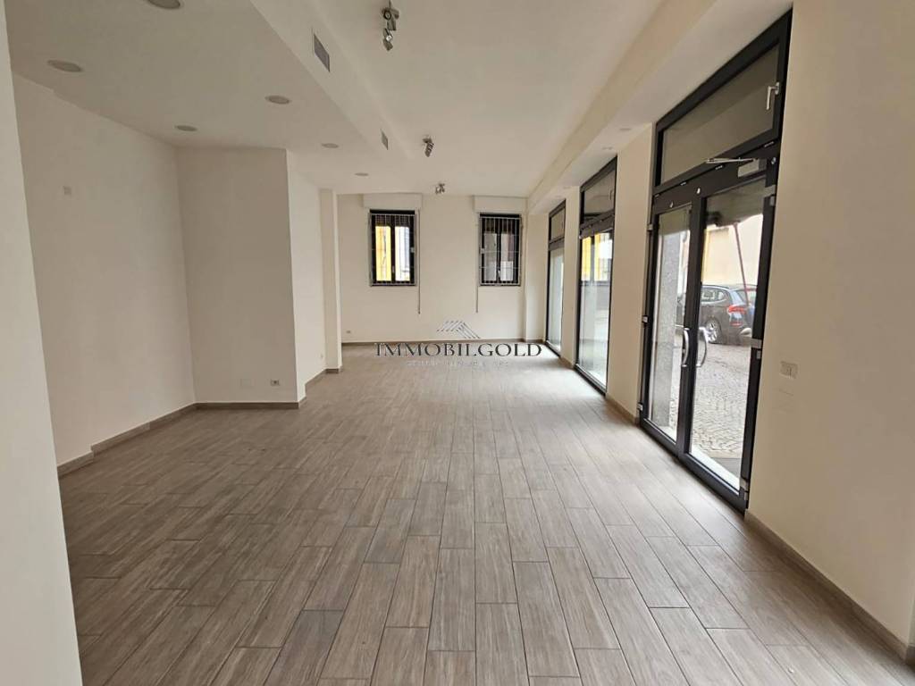 negozio in affitto ad Abbiategrasso