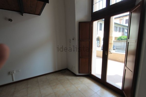 appartamento in affitto ad Abbiategrasso in zona Mendosio