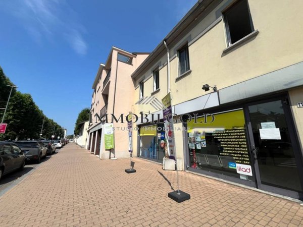 negozio in affitto ad Abbiategrasso