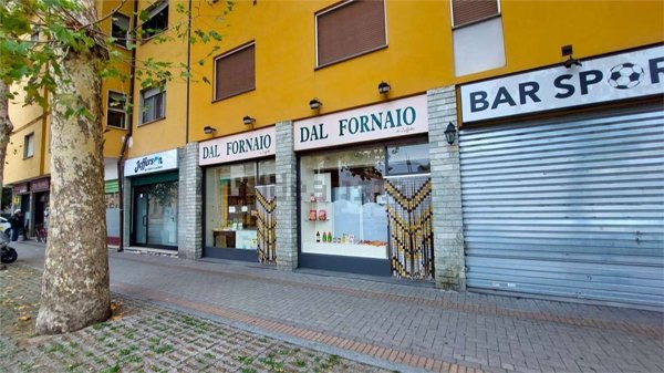 negozio in affitto ad Abbiategrasso