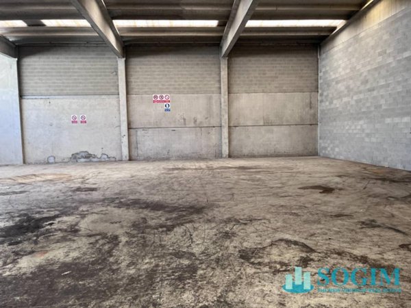 capannone in affitto ad Albairate