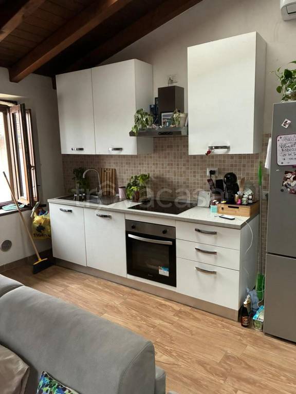 appartamento in affitto ad Albairate in zona Rosio