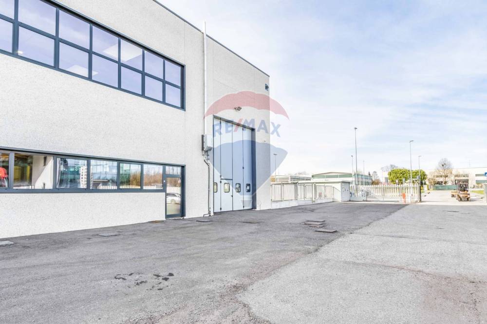 capannone in affitto ad Arconate