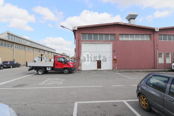 capannone in affitto ad Arese