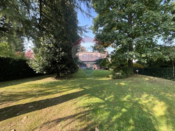 casa indipendente in affitto ad Arese