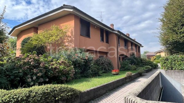 casa indipendente in affitto ad Arese