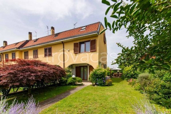 casa indipendente in affitto ad Arese