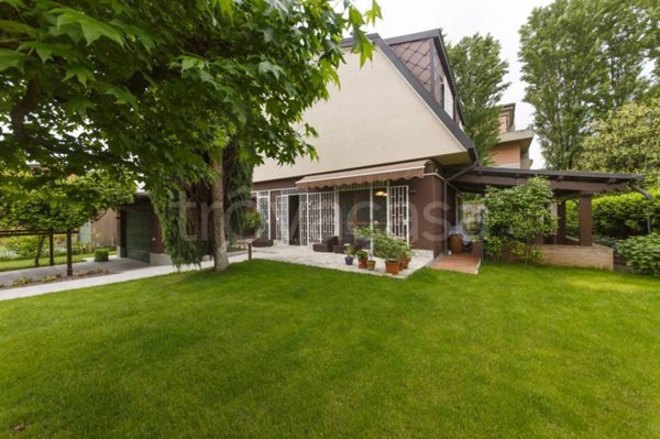 casa indipendente in affitto ad Arese