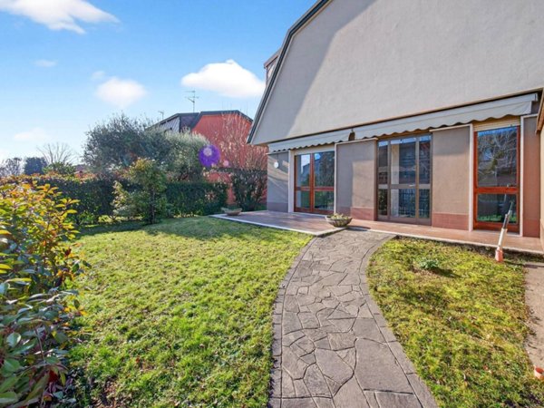 casa indipendente in affitto ad Arese