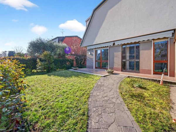 casa indipendente in affitto ad Arese