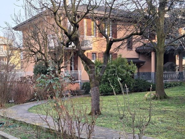 appartamento in affitto ad Arese