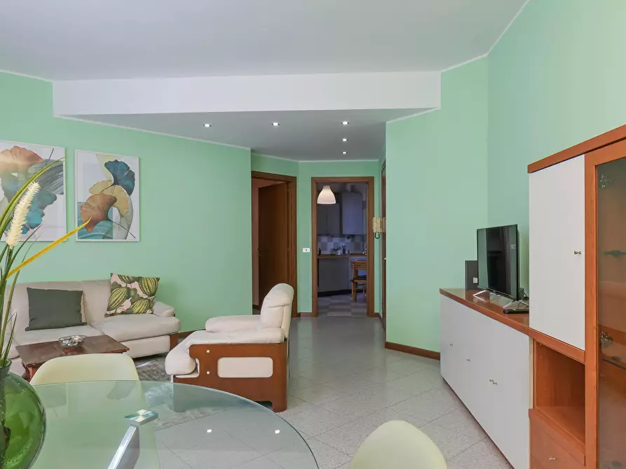 appartamento in affitto ad Arese in zona Valera