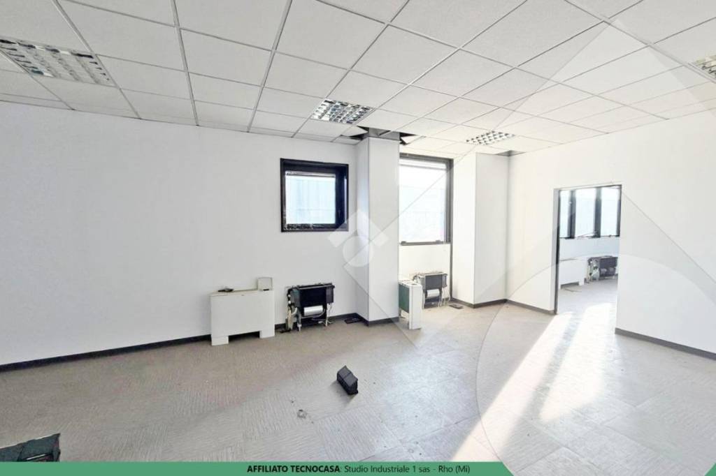 ufficio in affitto ad Arese in zona Valera