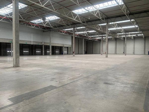 locale commerciale in affitto ad Arese