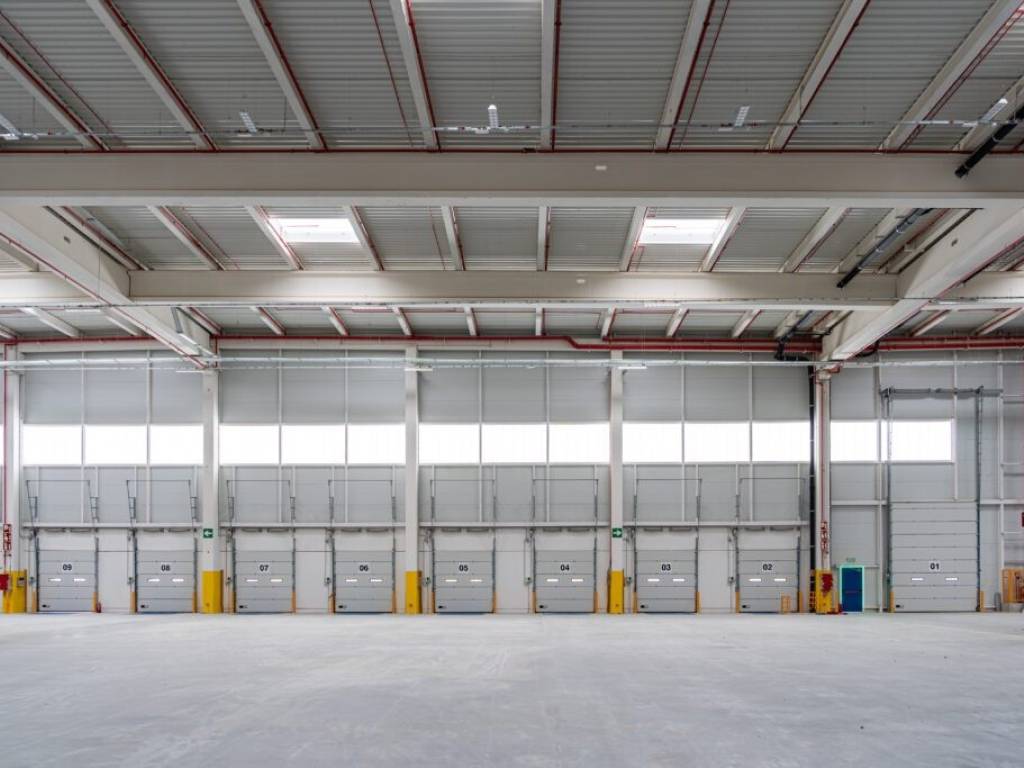 locale commerciale in affitto ad Arese