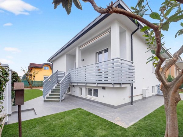 casa indipendente in affitto ad Arese