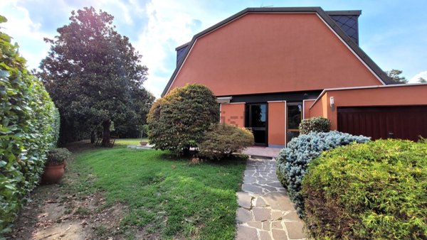 casa indipendente in affitto ad Arese