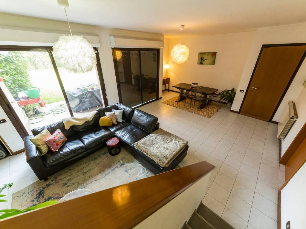 casa indipendente in affitto ad Arese