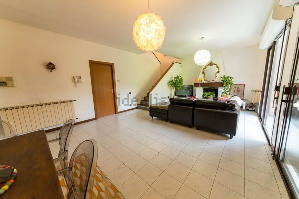 casa indipendente in affitto ad Arese