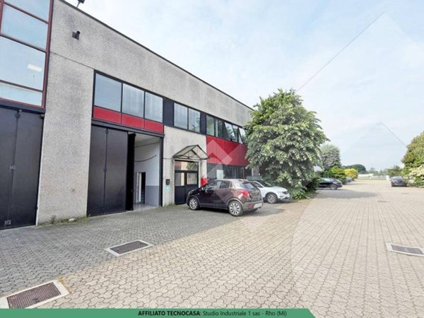 locale commerciale in affitto ad Arese