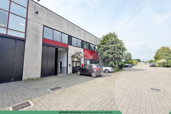 locale commerciale in affitto ad Arese