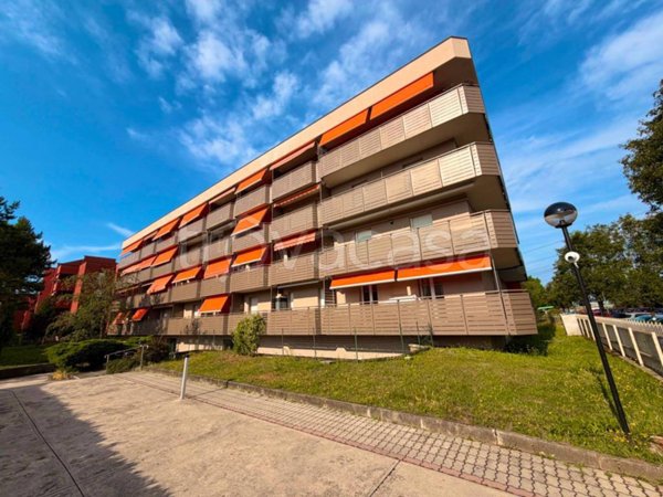 appartamento in affitto ad Arese in zona Valera