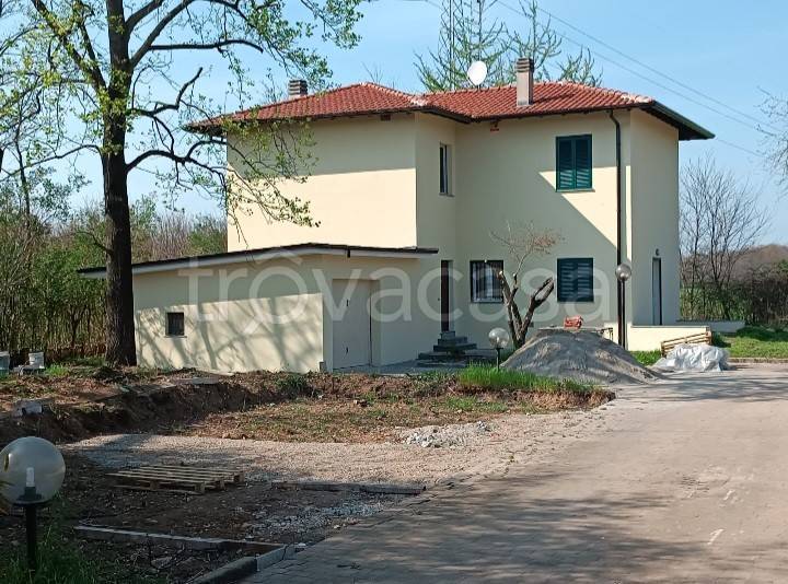 casa indipendente in affitto ad Arluno