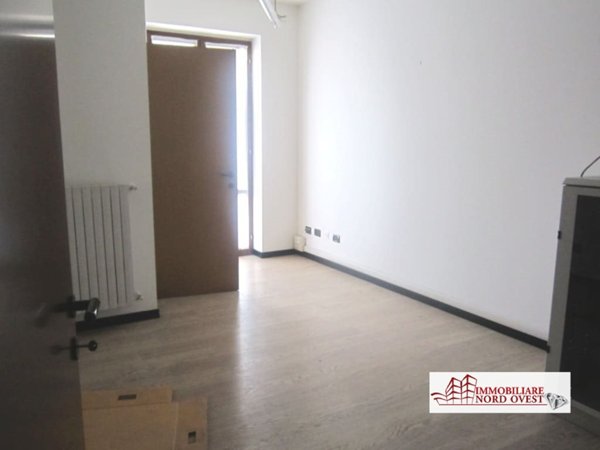 ufficio in affitto ad Arluno