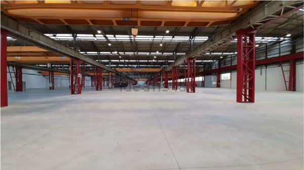 capannone in affitto ad Arluno