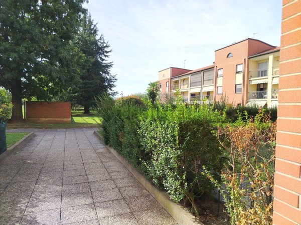 appartamento in affitto ad Arluno in zona Rogorotto