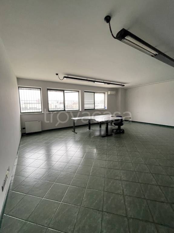 ufficio in affitto ad Assago