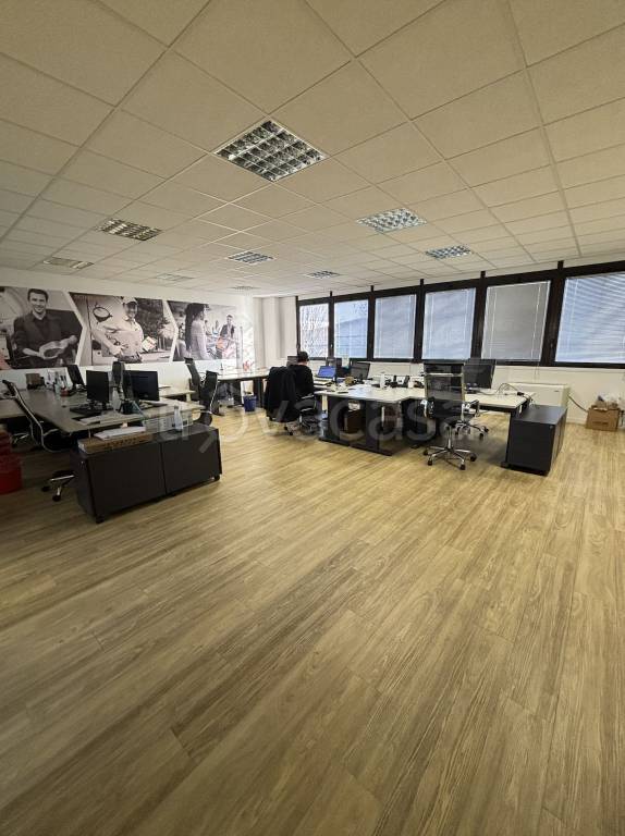 ufficio in affitto ad Assago