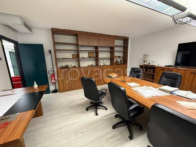 ufficio in affitto ad Assago