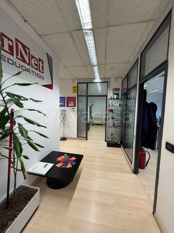 ufficio in affitto ad Assago