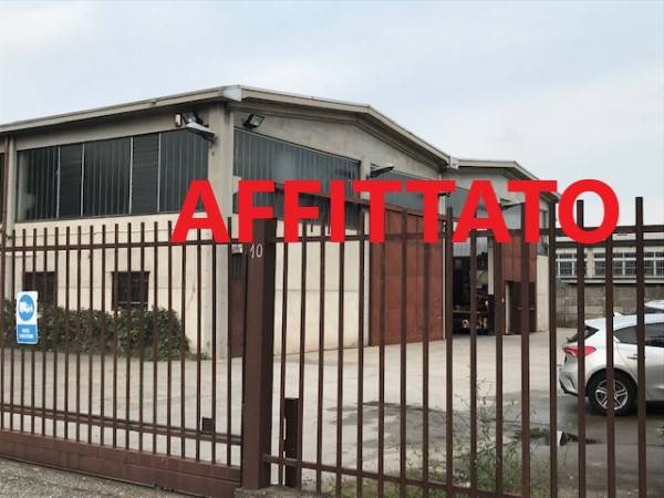 capannone in affitto ad Assago