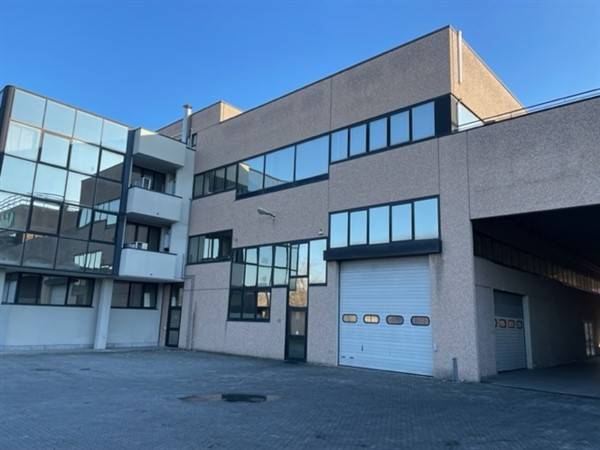 capannone in affitto ad Assago