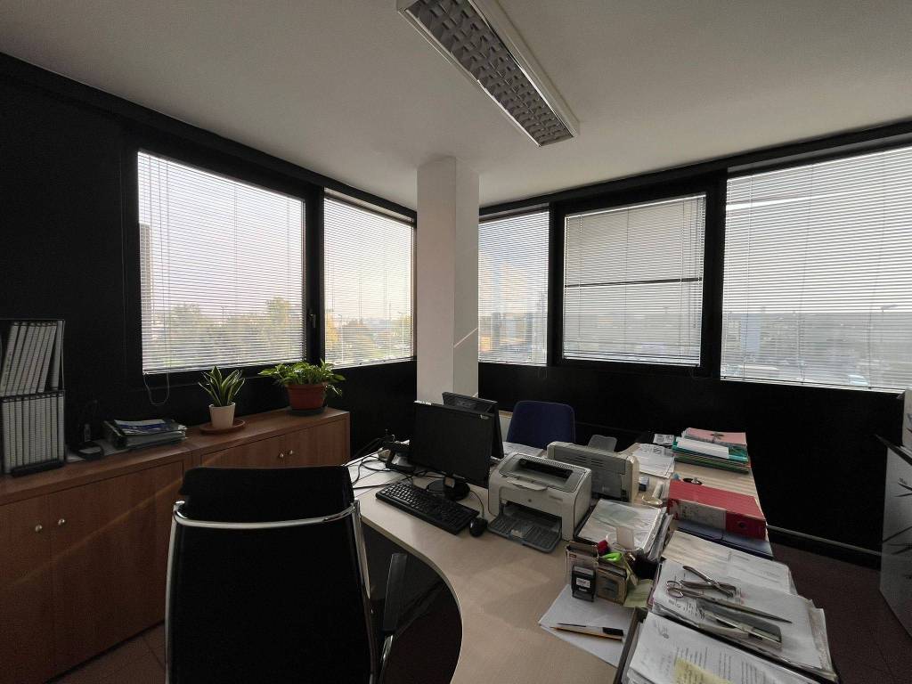ufficio in affitto ad Assago