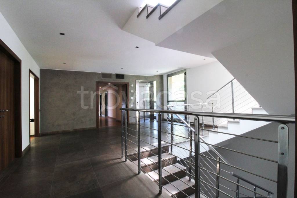 ufficio in affitto ad Assago